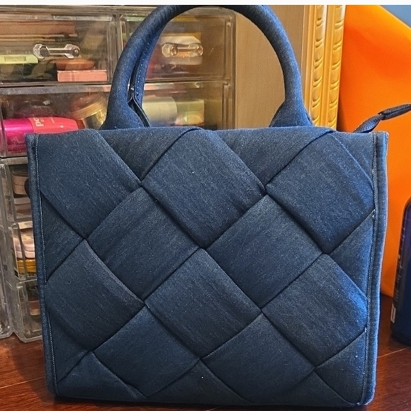 Sophisticated Blue Quilted Tote Bag - Picture 1 of 7